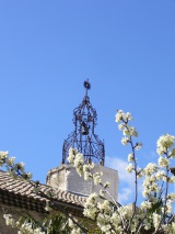 La maison d'accueil, vue du clocher
