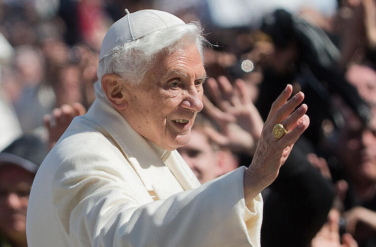 Benoit XVI : Comment l'Eucharistie sauve le monde
