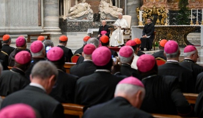 L’Evêque : un homme de foi par une vie ancrée en Dieu. Soyez des pères et des frères pour vos prêtres !