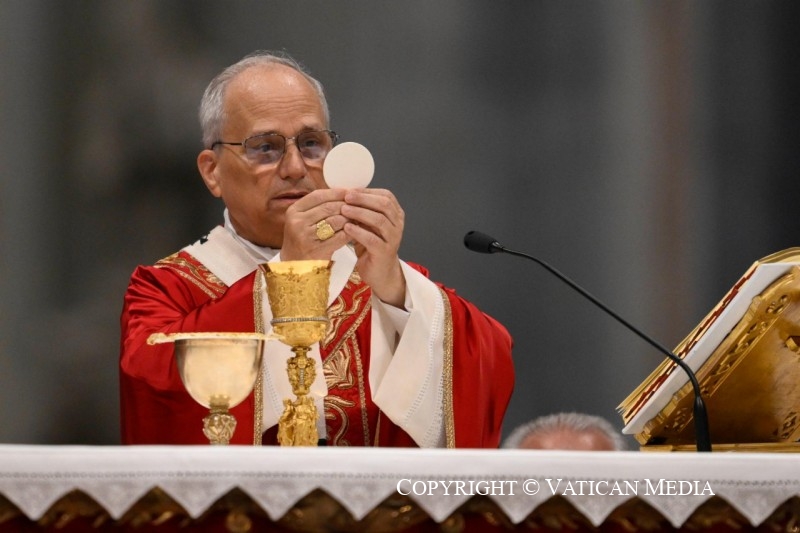 Chers frères prêtres, merci pour ce que vous êtes. Qu’il est beau d’être prêtre !