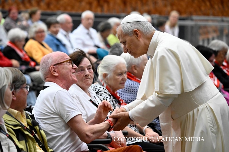 La fragilité chez les personnes âgées est cachée ou éloignée de ceux qui cultivent des illusions mondaines