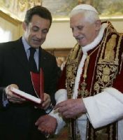 Nicolas Sarkozy avec Benoit 16