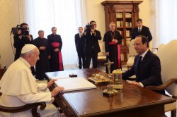 Entretien de F.Hollande avec le Saint-Père : famille, bioéthique, respect des communautés religieuses et lieux de culte
