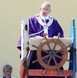 Le Chapelet de Lourdes!! - Page 6 Lampedusa---2